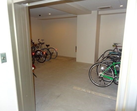  東海道本線/金山駅 徒歩11分 3階 築10年