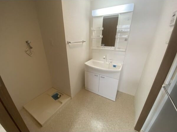  東海道本線/金山駅 徒歩11分 3階 築10年