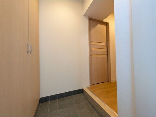  名古屋市営地下鉄東山線/新栄町駅 徒歩7分 2階 築18年