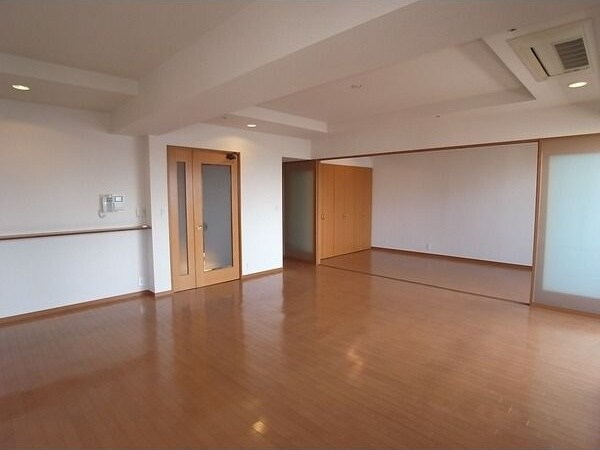  名古屋市営地下鉄桜通線/国際センター駅 徒歩3分 14階 築23年