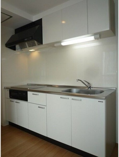  名古屋市営地下鉄東山線/新栄町駅 徒歩12分 5階 築14年