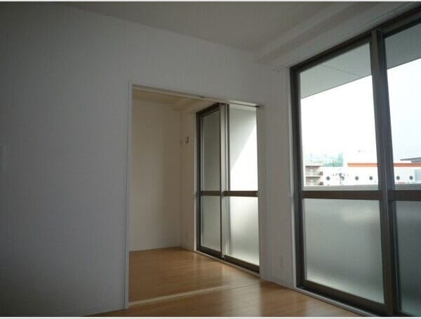  名古屋市営地下鉄東山線/新栄町駅 徒歩12分 5階 築14年