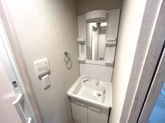  名古屋市営地下鉄東山線/本山駅 徒歩2分 2階 1年未満