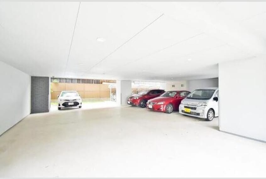  セレニティー大須