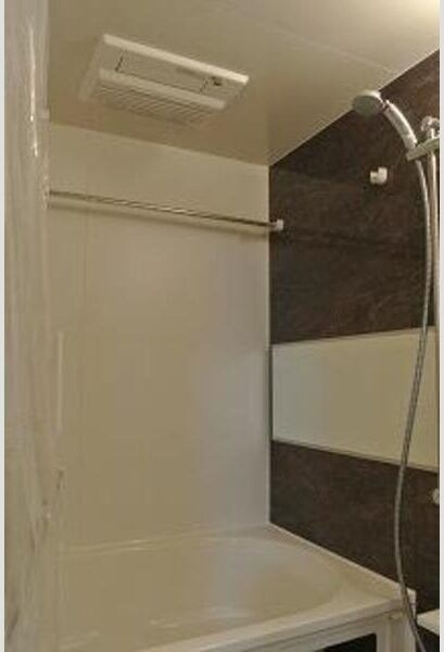  セレニティー大須