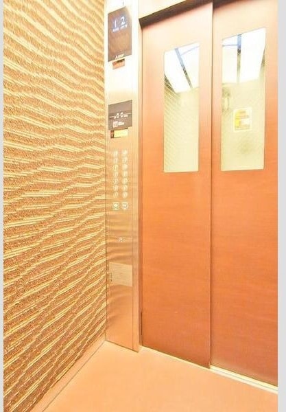  セレニティー大須