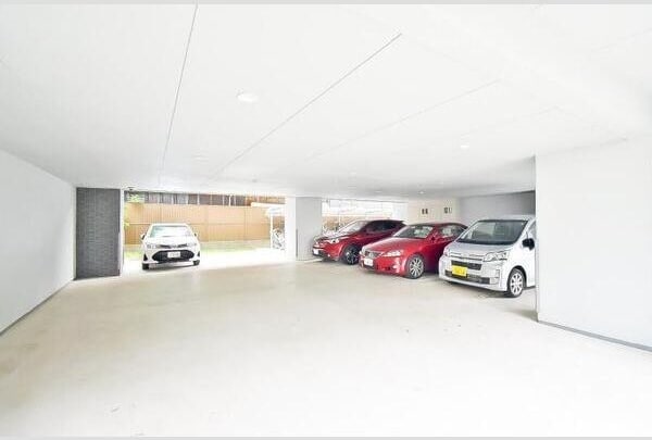  セレニティー大須