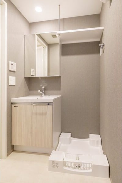  名古屋市営地下鉄東山線/新栄町駅 徒歩10分 3階 築2年