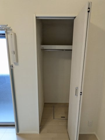 101号室クローゼット ハーモニーテラス生駒町Ⅱ