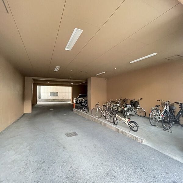  名古屋市営地下鉄鶴舞線/鶴舞駅 徒歩8分 2階 築23年