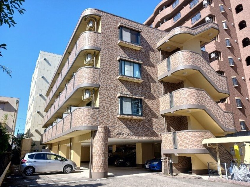  メゾン・ラスター