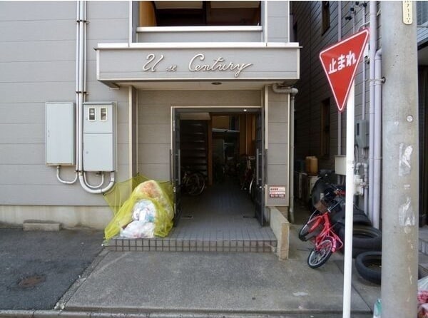  名古屋市営地下鉄名港線/六番町駅 徒歩15分 3階 築35年