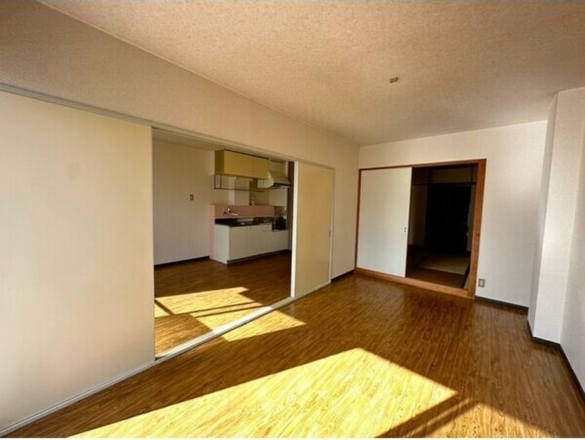  名古屋市営地下鉄名港線/六番町駅 徒歩15分 3階 築35年