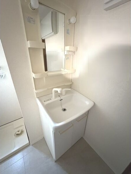  名古屋臨海高速鉄道<あおなみ線>/荒子駅 徒歩3分 3階 築22年