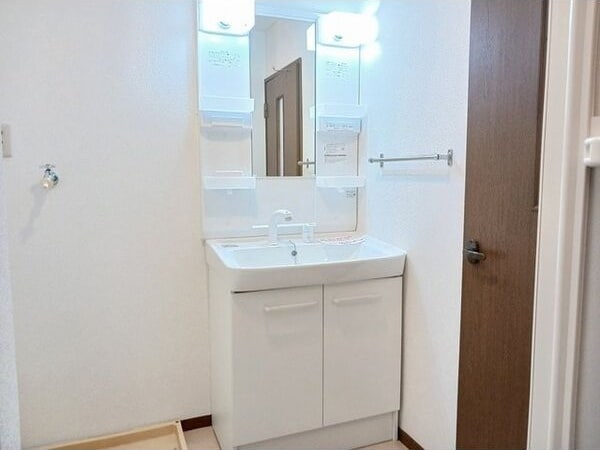  関西本線（東海）/春田駅 徒歩16分 3階 築30年