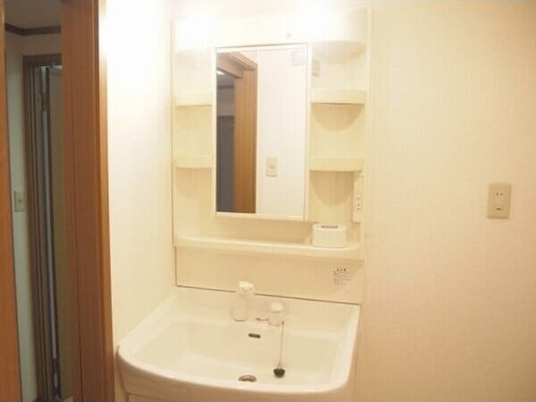  名古屋市営地下鉄名港線/日比野駅 徒歩17分 2階 築23年