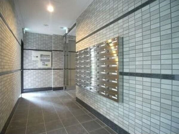  名古屋市営地下鉄東山線/新栄町駅 徒歩4分 4階 築15年