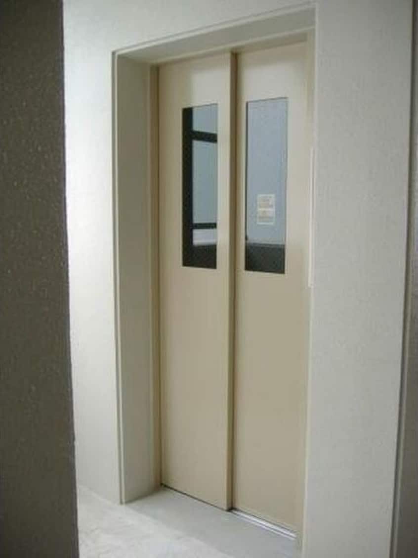  名古屋市営地下鉄東山線/新栄町駅 徒歩4分 4階 築15年