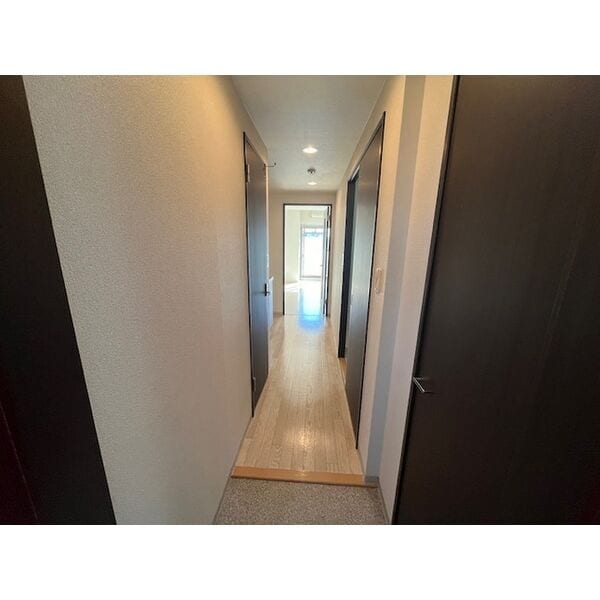 ※写真は同じマンションの違う部屋のものになります。 名古屋市営地下鉄東山線/新栄町駅 徒歩4分 4階 築15年