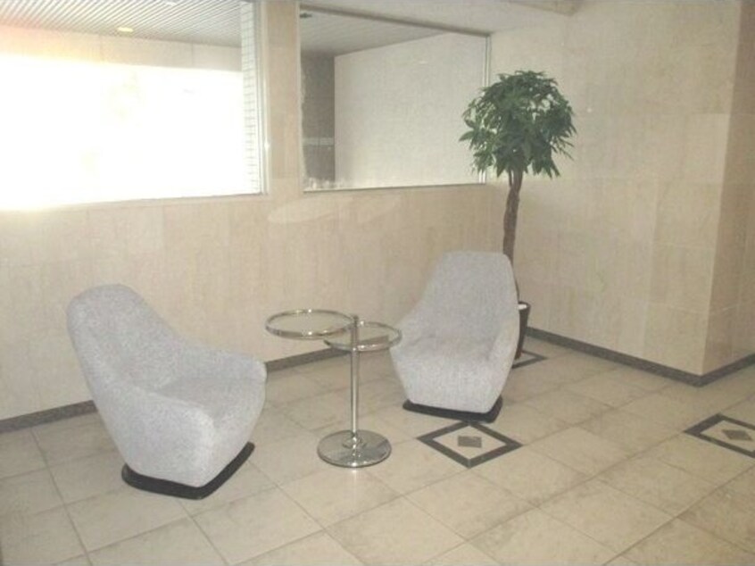  名古屋市営地下鉄鶴舞線/上前津駅 徒歩4分 8階 築20年