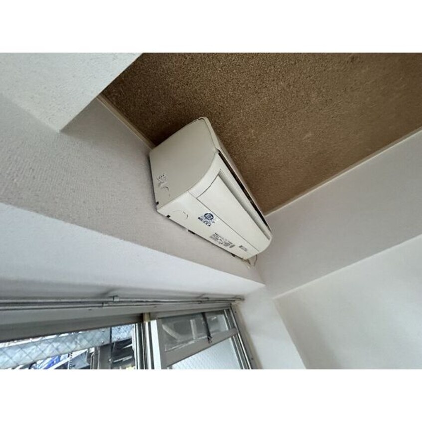 ※写真は同じ建物の違う部屋の物になります。 名古屋市営地下鉄名城線/金山駅 徒歩12分 2階 築40年