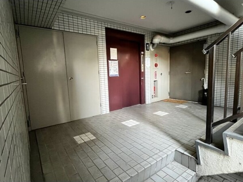  名古屋市営地下鉄名城線/上前津駅 徒歩8分 5階 築38年