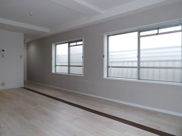  セントラル川名