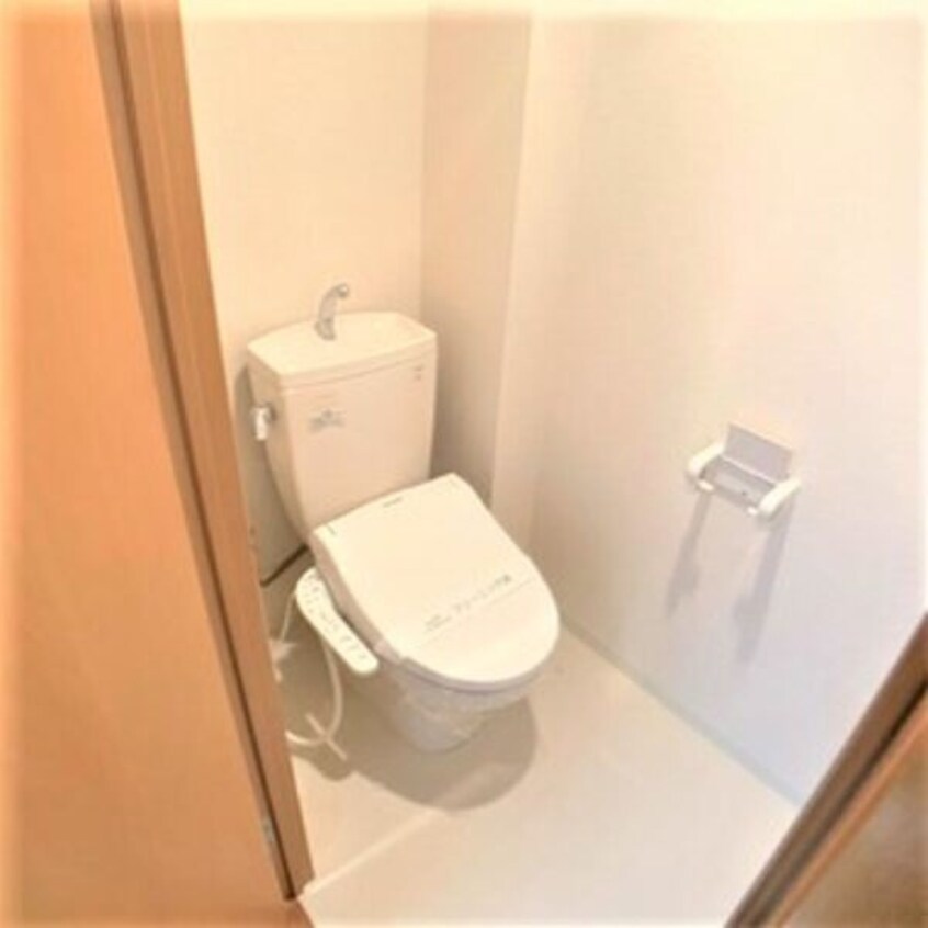 ※写真は同じマンションの違う部屋のものになります。 WOODY　CASTLE