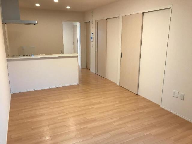 リビング ラピス　ワイ