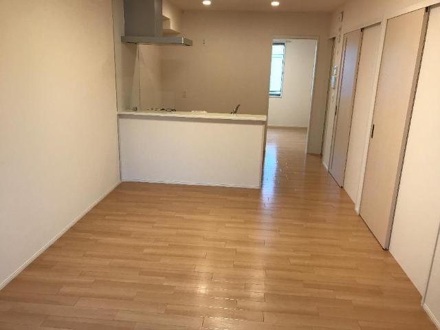 リビング ラピス　ワイ