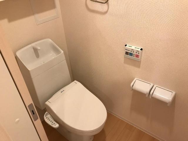 シャワー付トイレ ラピス　ワイ