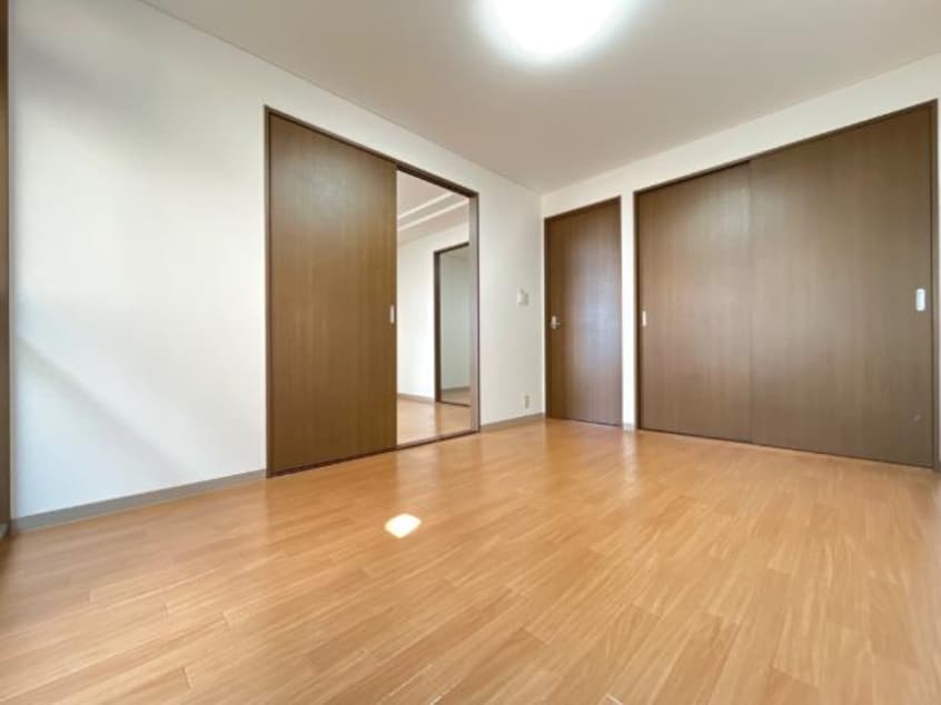 洋室 エトワール若草