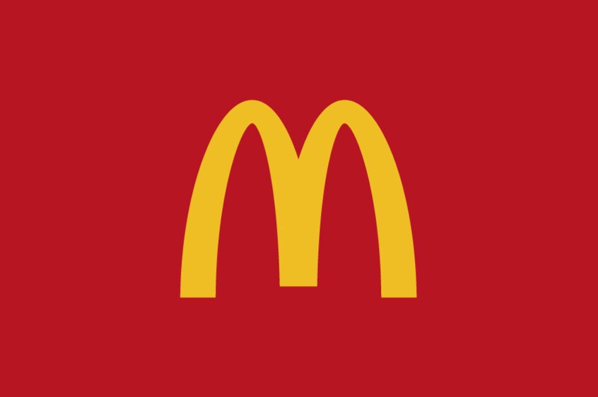 マクドナルド 知多清水が丘店(ファストフード)まで376m メイプル　タウン