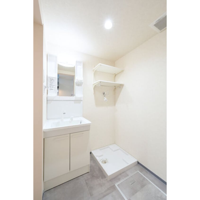  CRASTINE弥生町B棟