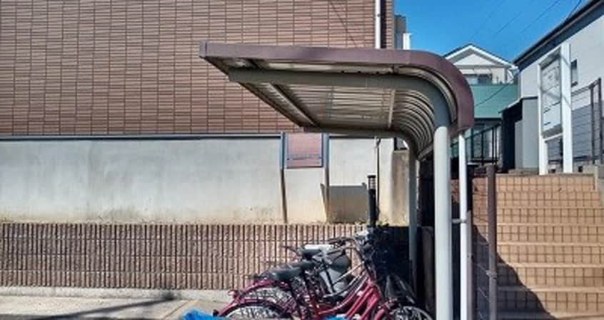 駐輪場 レオパレス鍋山