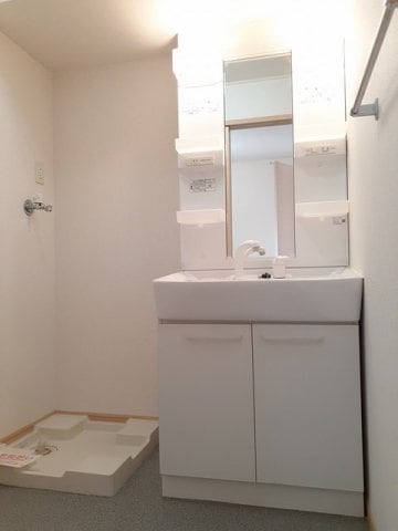 明るい洗面所です エスペランサ壱番館