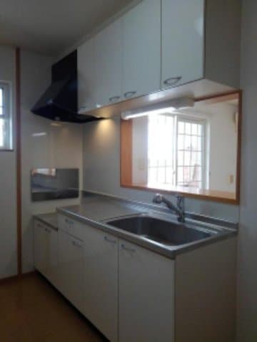 コンパクトなキッチンで掃除もラクラク メゾン　ラダ－