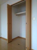 こまごまとしたものを収納できそうですね メゾン　ラダ－