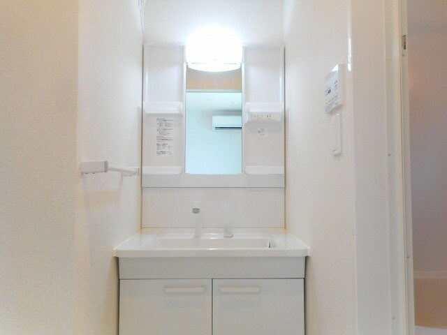  ｆｒｅｓｈｌｙ