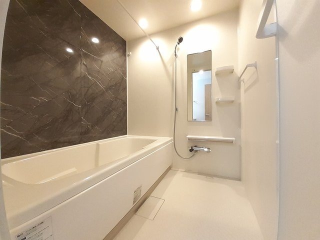  ＢＬＯＳＳＯＭ