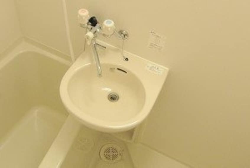  レオパレス松葉