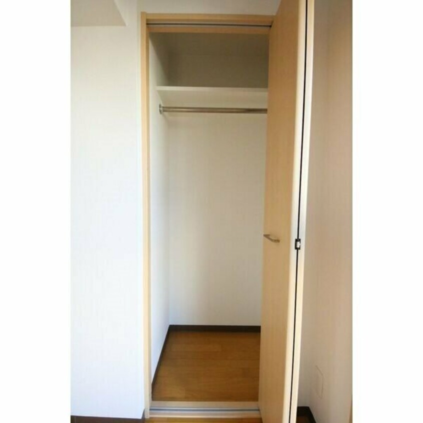 ※写真は同じマンションの違う部屋のものになります。 サン・名駅南ビル