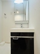  ディアレイシャス大須観音III