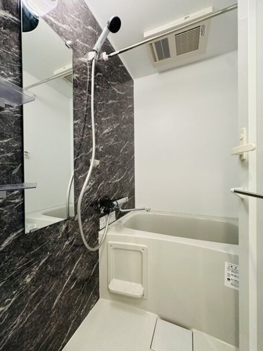  ディアレイシャス大須観音III