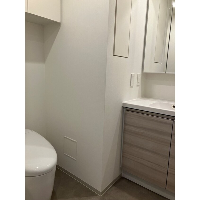  名古屋市営地下鉄東山線/新栄町駅 徒歩10分 13階 築1年