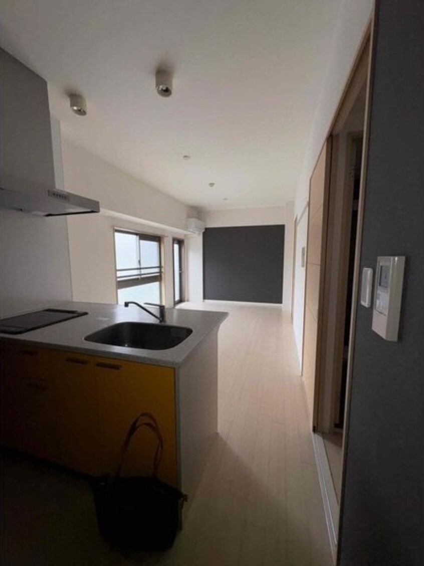  東海道本線/金山駅 徒歩6分 4階 築17年