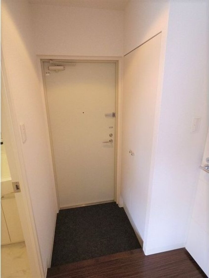  東海道本線/金山駅 徒歩6分 4階 築17年