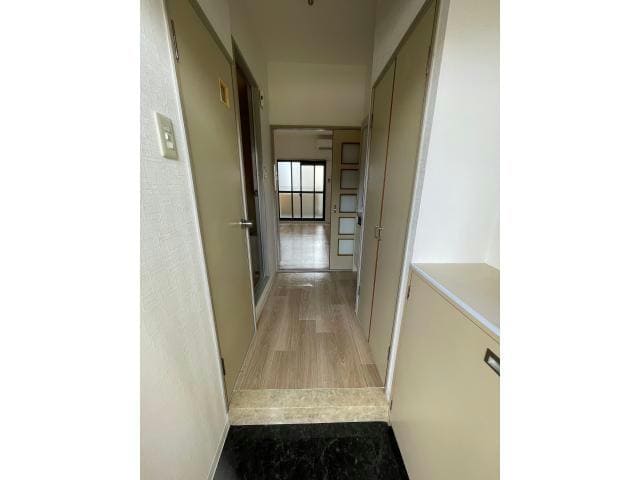 ※写真は同じマンションの違う部屋のものになります。 名鉄名古屋本線/山王駅 徒歩8分 8階 築31年