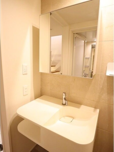  名古屋市営地下鉄鶴舞線/御器所駅 徒歩2分 2階 築9年