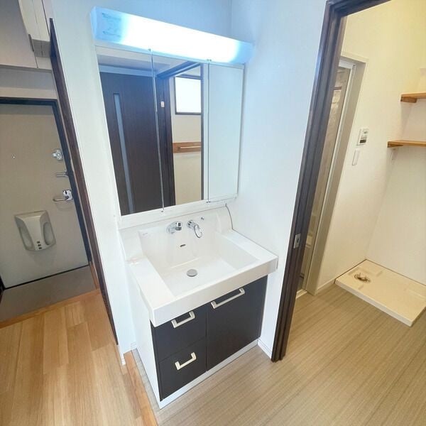  名古屋市営地下鉄鶴舞線/浅間町駅 徒歩2分 3階 築41年